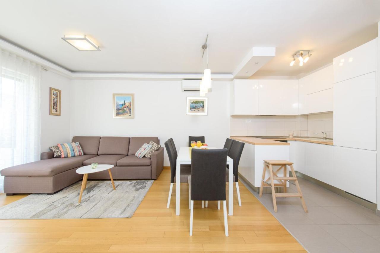 Apartment Nikolina Подстрана Екстер'єр фото