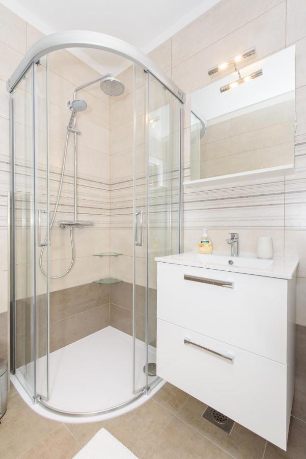 Apartment Nikolina Подстрана Екстер'єр фото