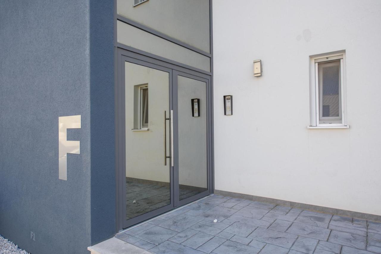 Apartment Nikolina Подстрана Екстер'єр фото