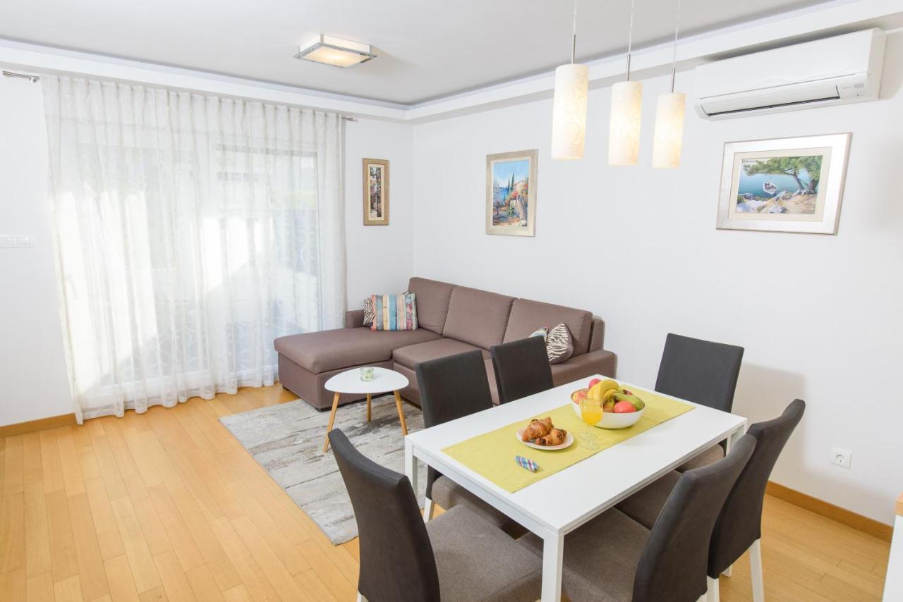 Apartment Nikolina Подстрана Екстер'єр фото